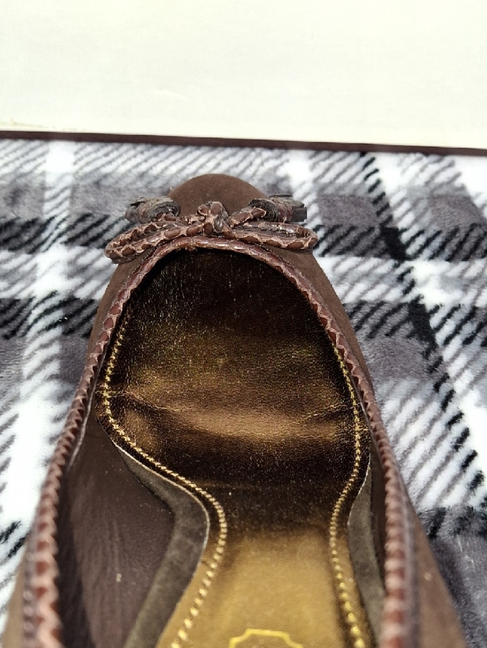Vintage Coach Brown Suede Bow Pumps with Gold Insole - Picture 12 of 15